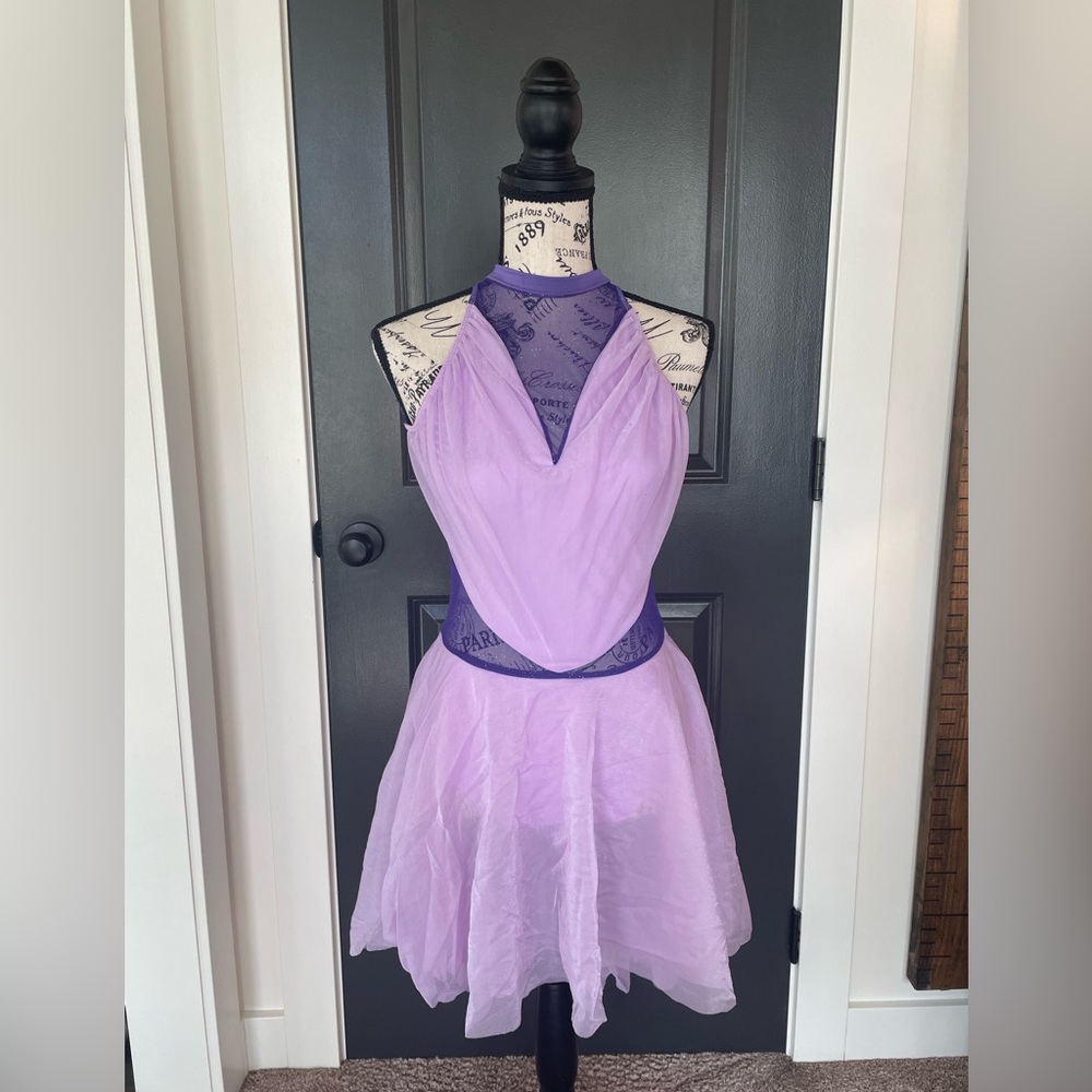 Revolution Ballet Costume
#009